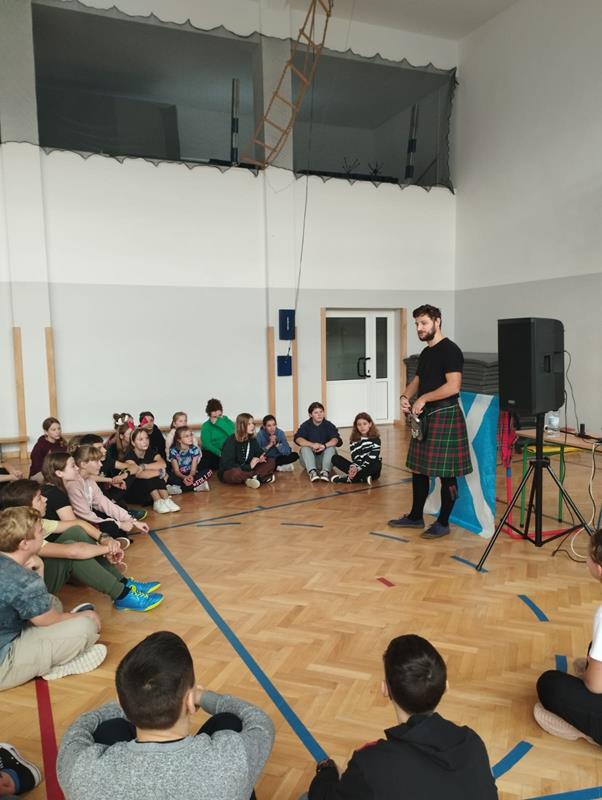 Małopolska Tarcza Antykryzysowa – Pakiet Edukacyjny II. Realizacja wsparcia szkół i placówek oświatowych - Grant 3